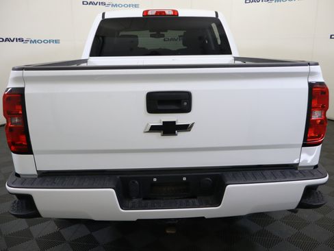 Used 2018 Chevrolet Silverado 1500 Custom w/ LPO, Black Pack AWD/4WD image 8