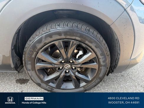 Used 2024 MAZDA CX-30 AWD 2.5 S w/ Preferred Package image 4