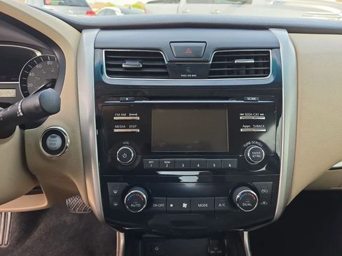 Used 2015 Nissan Altima 2.5 SV FWD image 26