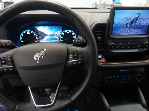 Used 2023 Ford Bronco Sport Outer Banks w/ Tech Package AWD/4WD image 8