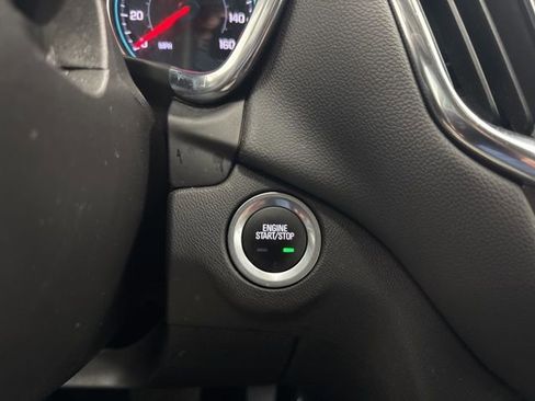 Used 2024 Chevrolet Equinox LT FWD image 14