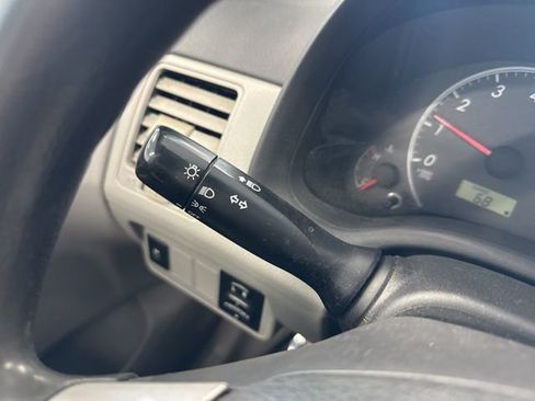 Used 2013 Toyota Corolla LE image 33