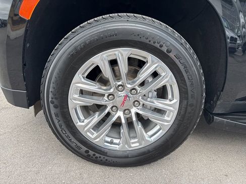 Used 2024 GMC Yukon XL SLT image 35