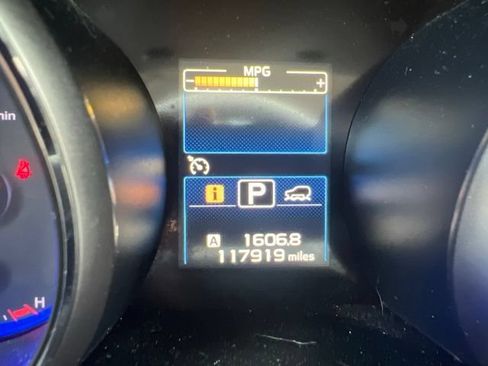 Used 2015 Subaru Outback 3.6R Limited AWD/4WD image 9