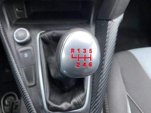 Used 2015 Ford Focus ST image 32