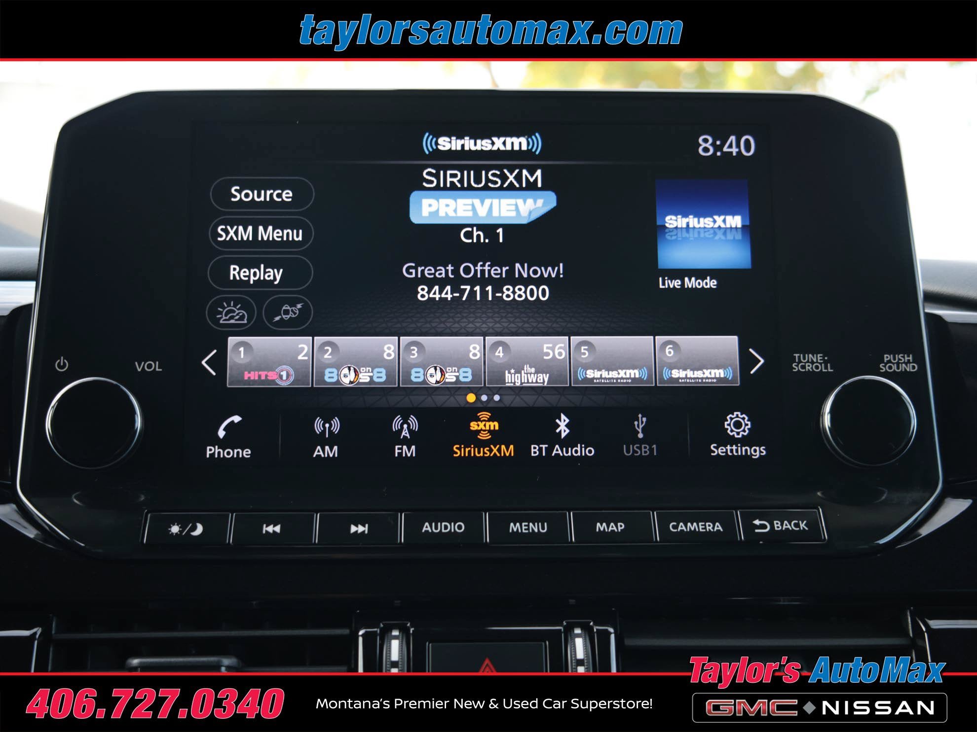 Used 2023 Nissan Pathfinder SL w/ Black Appearance Package AWD/4WD image 13