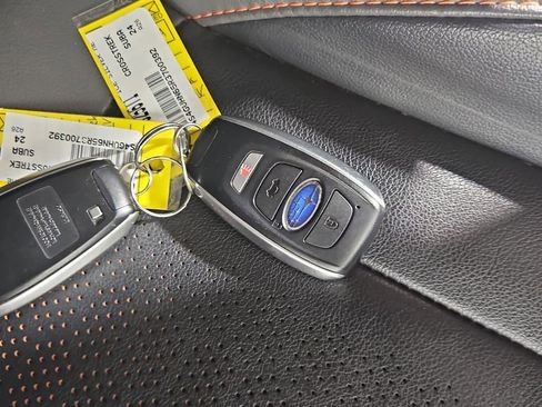 Certified 2024 Subaru Crosstrek 2.5i Limited w/ Crosstrek Mirror Package image 31