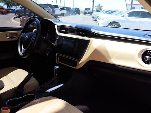 Used 2018 Toyota Corolla LE w/ Carpet Mat Package (TMS) FWD image 34