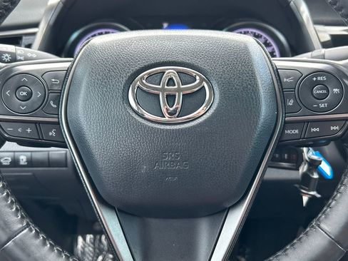 Used 2022 Toyota Camry SE image 10