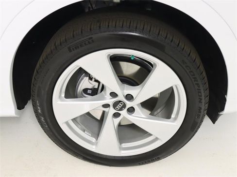 New 2025 Audi Q5 Premium Plus image 9