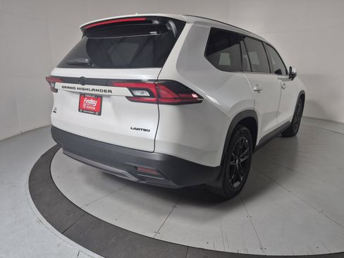 New 2026 Toyota Grand Highlander Limited image 4