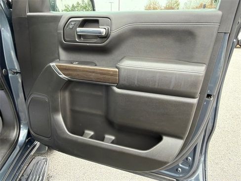 Used 2022 Chevrolet Silverado 1500 RST image 14