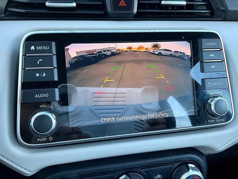 Used 2022 Nissan Versa SV w/ Electronics Package image 27