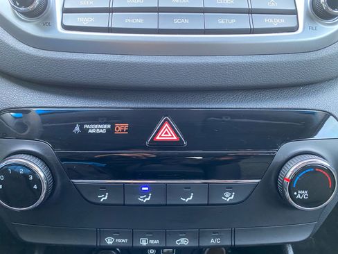 Used 2017 Hyundai Tucson SE image 18