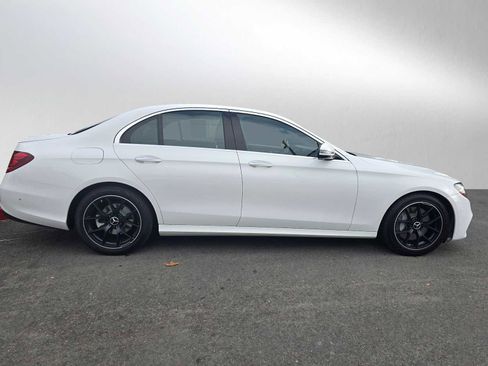 Used 2017 Mercedes-Benz E 300 image 2