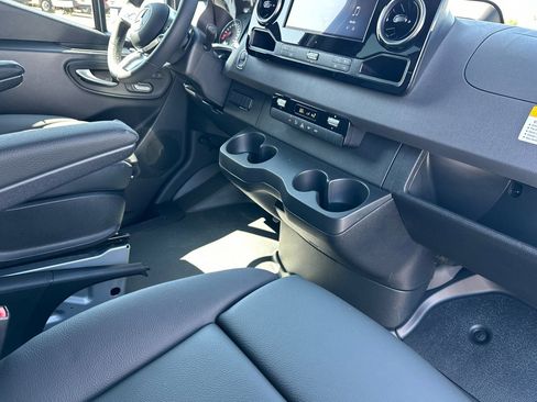 New 2025 Mercedes-Benz Sprinter 2500 image 17