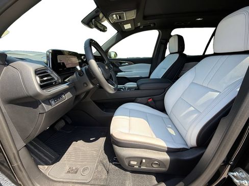 New 2026 Chevrolet Traverse High Country AWD/4WD image 9