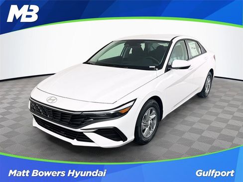 New 2026 Hyundai Elantra SE image 1