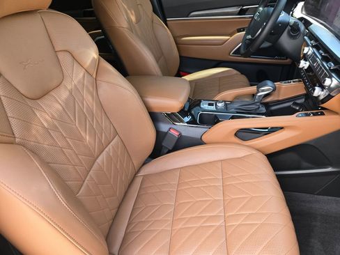 Certified 2025 Kia Telluride SX X-Line AWD/4WD image 19