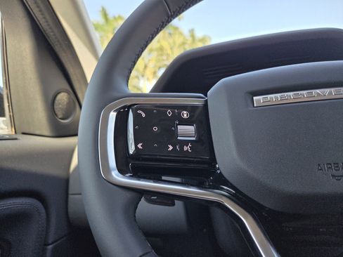 New 2025 Land Rover Discovery Sport S image 19