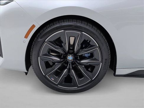 Used 2023 BMW i7 xDrive60 AWD/4WD image 26