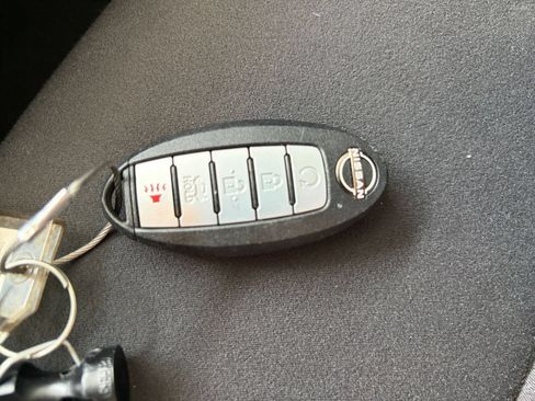 Used 2025 Nissan Altima 2.5 SV FWD image 20