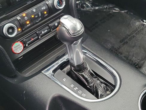 Used 2016 Ford Mustang Coupe image 11