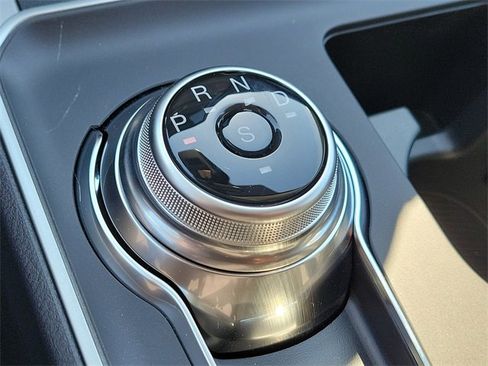 New 2024 Ford Edge SE image 17