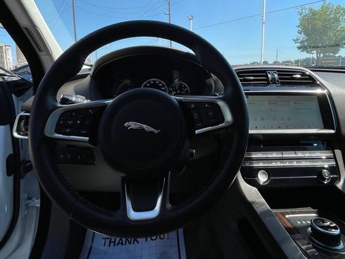 Used 2018 Jaguar F-PACE Prestige AWD/4WD image 20