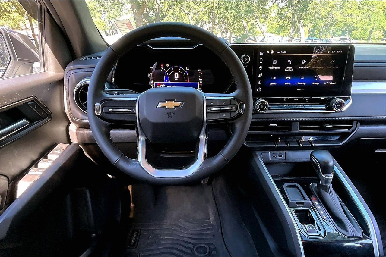 Used 2023 Chevrolet Colorado LT RWD image 8