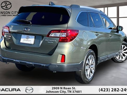Used 2017 Subaru Outback 3.6R Touring image 2