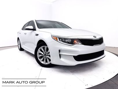 Used 2018 Kia Optima LX w/ 17" Alloy Wheels Package