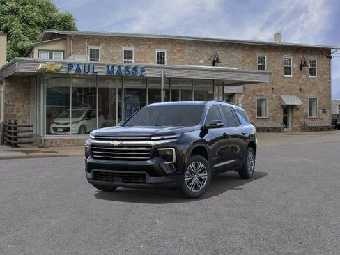 New 2026 Chevrolet Traverse LT w/ Driver Confidence Package AWD/4WD image 8