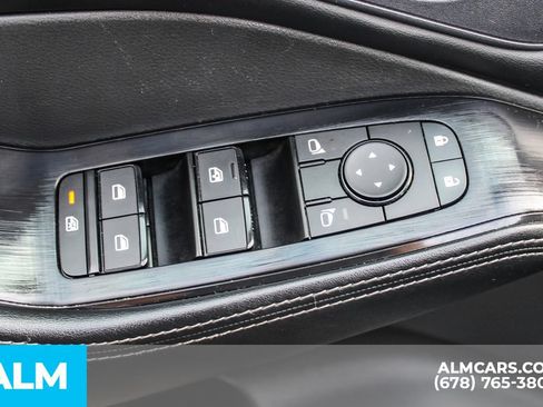 Used 2024 Nissan Rogue SV FWD image 39