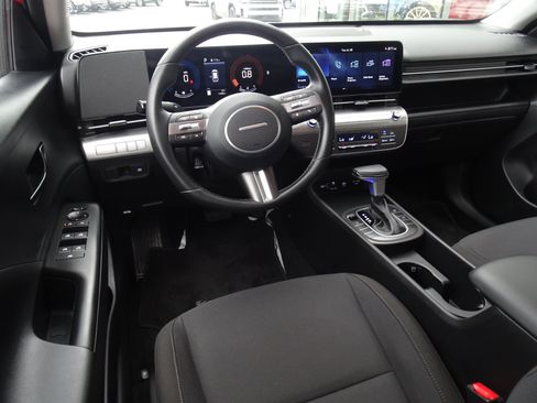 Used 2025 Hyundai Kona SEL AWD/4WD image 14