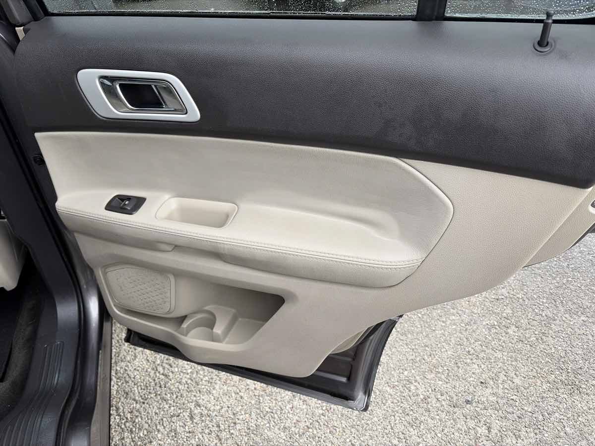 Used 2012 Ford Explorer Limited FWD image 25