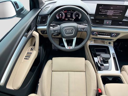 Used 2025 Audi Q5 2.0T Premium Plus image 17