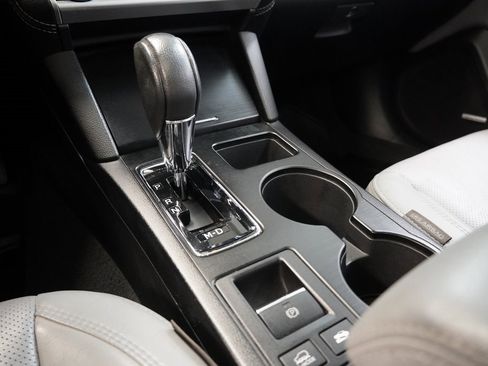 Used 2019 Subaru Outback 2.5i Limited w/ Popular Package #2 image 23