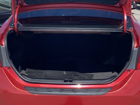 Used 2018 Toyota Corolla SE w/ Carpet Mat Package (TMS) FWD image 21