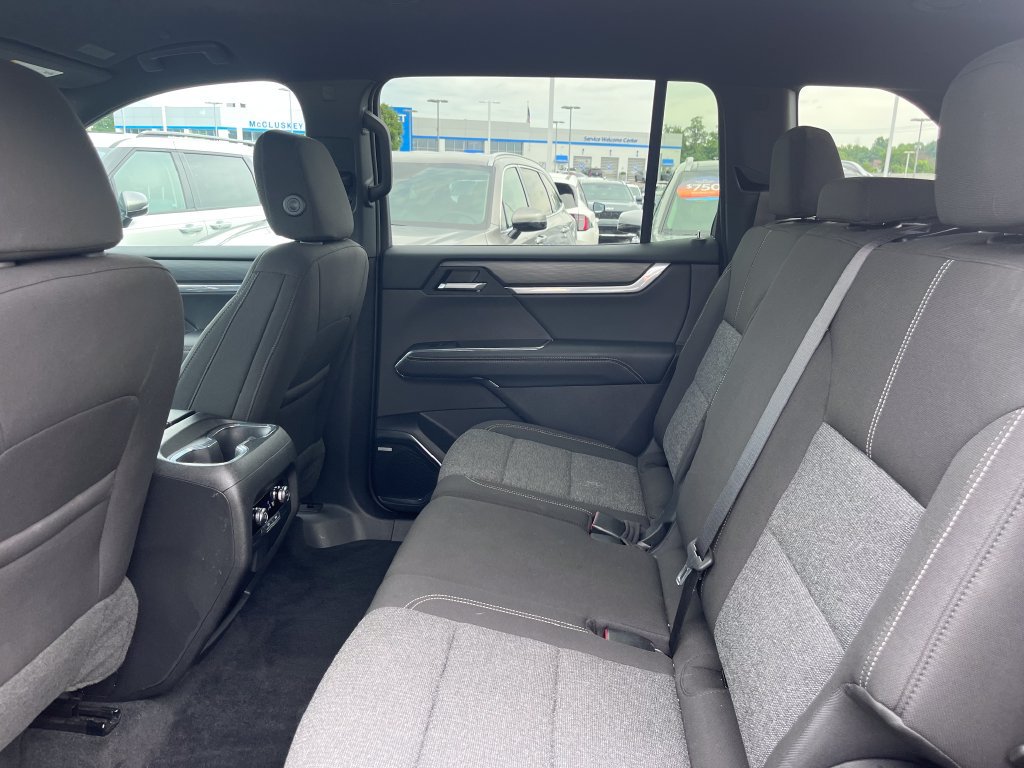 Used 2026 GMC Acadia Elevation FWD image 17