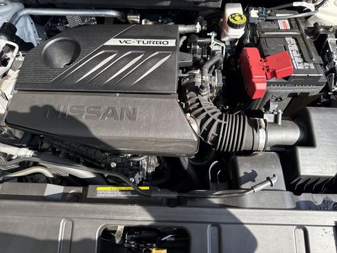 Used 2023 Nissan Rogue S AWD/4WD image 31