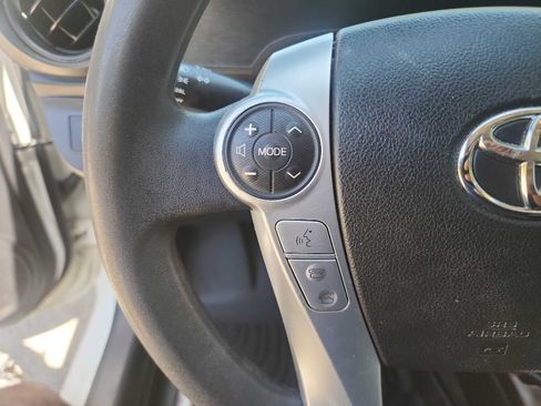 Used 2016 Toyota Prius C One FWD image 17