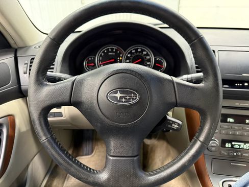 Used 2006 Subaru Outback 2.5i Limited w/ Popular Equipment Group 1D AWD/4WD image 21