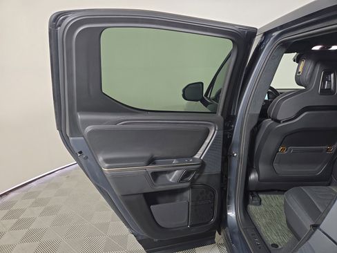 Used 2024 Rivian R1T Adventure image 17