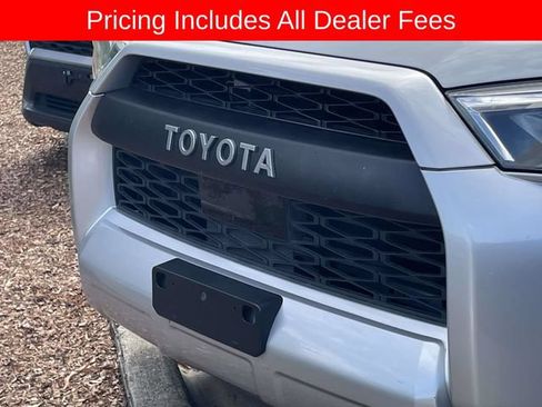 Used 2020 Toyota 4Runner TRD Off-Road AWD/4WD image 3