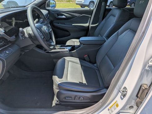 Used 2025 Buick Envista Sport Touring w/ Convenience I Package FWD image 15