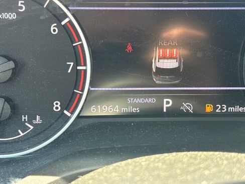 Used 2024 Nissan Rogue S FWD image 18