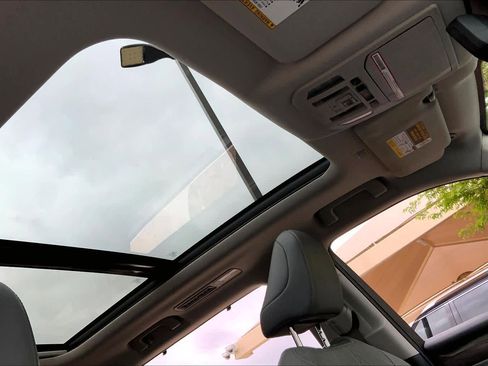 Used 2021 Toyota Highlander Platinum image 14