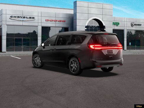 New 2027 Chrysler Pacifica Limited AWD/4WD image 4