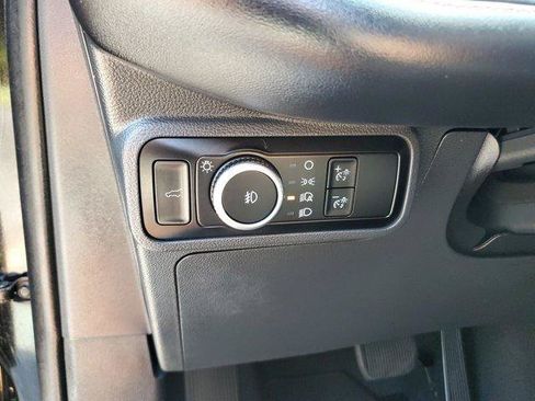 Used 2025 Ford Explorer ST-Line w/ ST-Line Street Pack AWD/4WD image 18